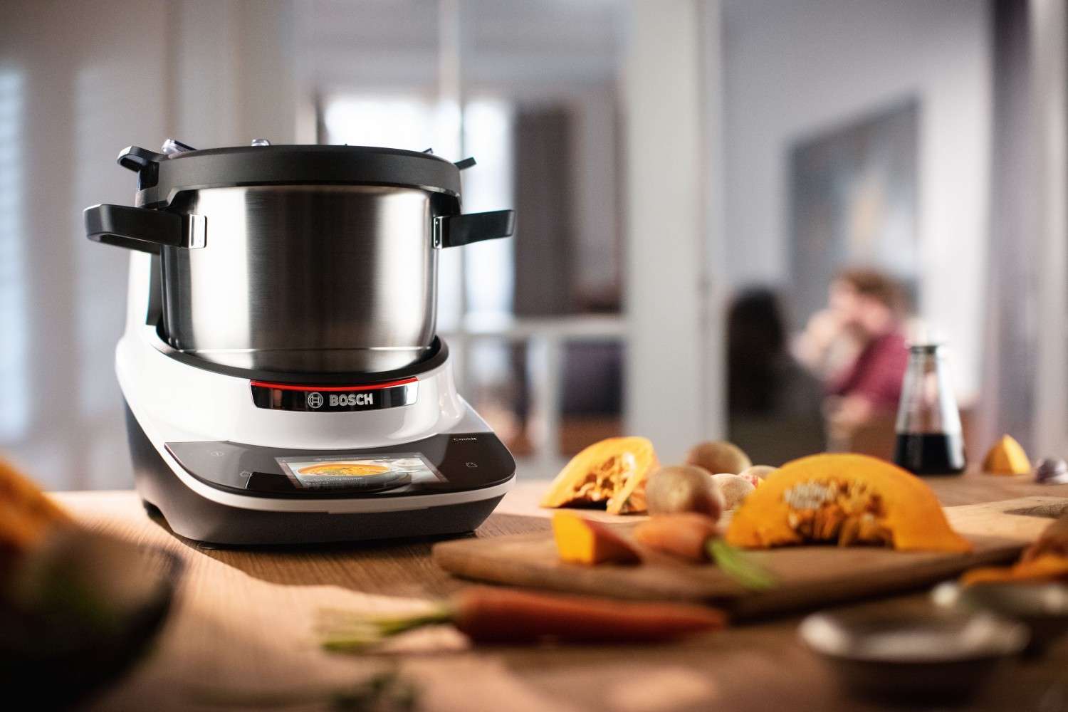 Der Bosch "Cookit" ist eine Küchenmaschine mit Kochfunktion, die vor allem jungen Familien im Alltag stressfrei ermöglicht, jeden Tag frische Gerichte zu kochen.